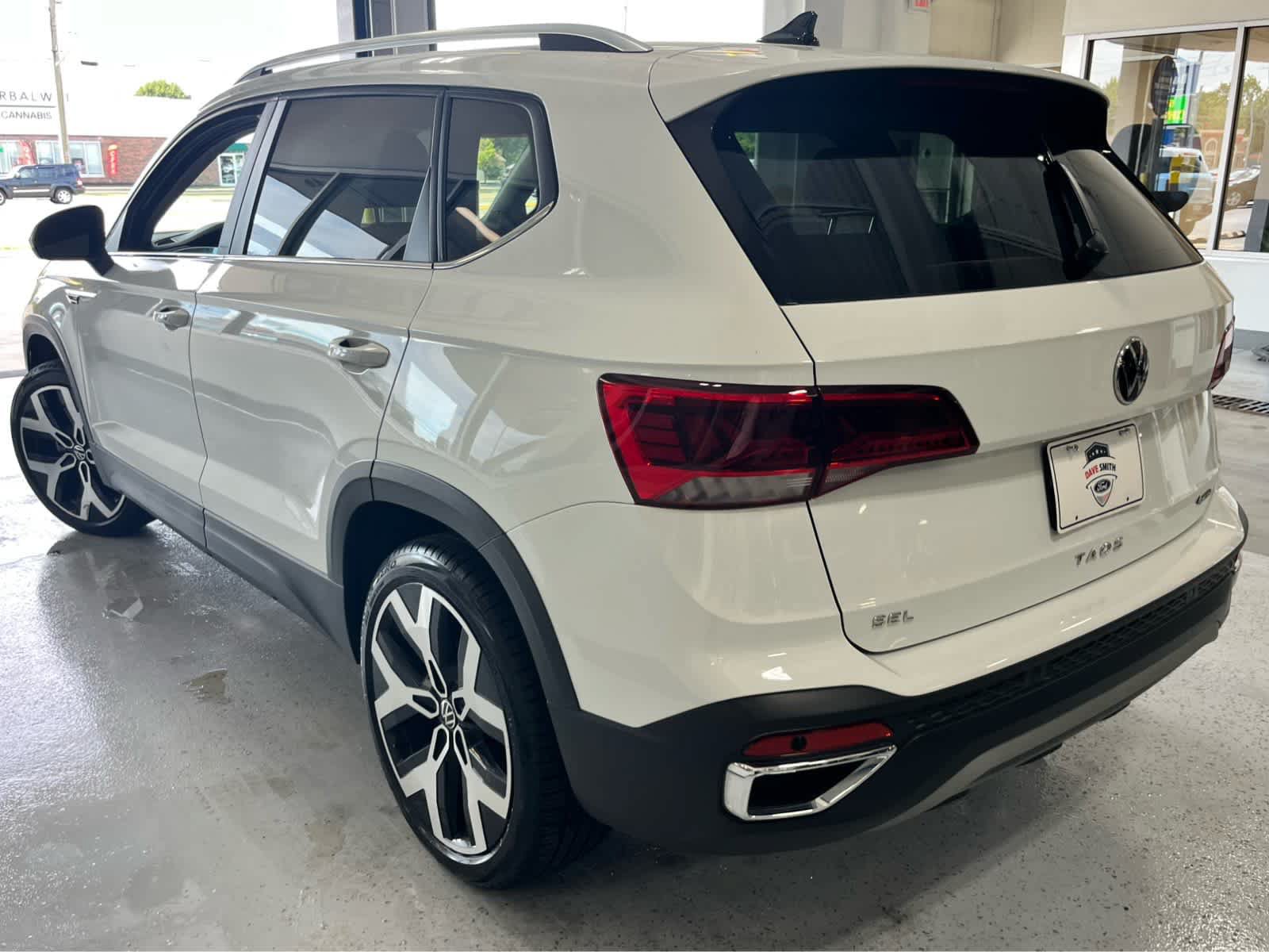 Used 2022 Volkswagen Taos SEL AWD/4WD image 7