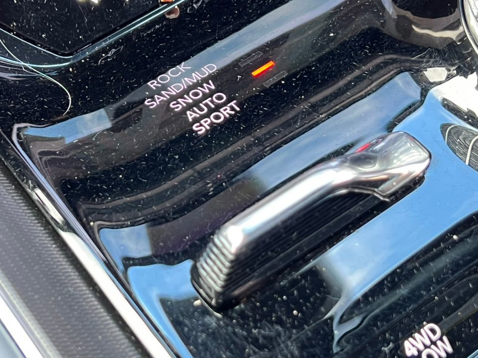 Used 2023 Jeep Grand Wagoneer Series III w/ Rear Seat Video Group 1 image 35