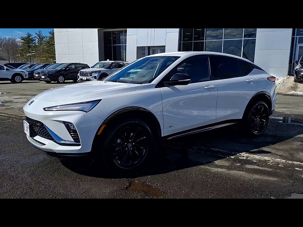 Used 2025 Buick Envista Sport Touring w/ Convenience II Package image 4