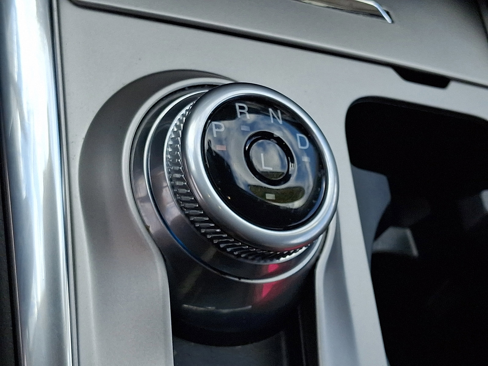 Certified 2021 Ford Explorer XLT w/ Equipment Group 202A image 20