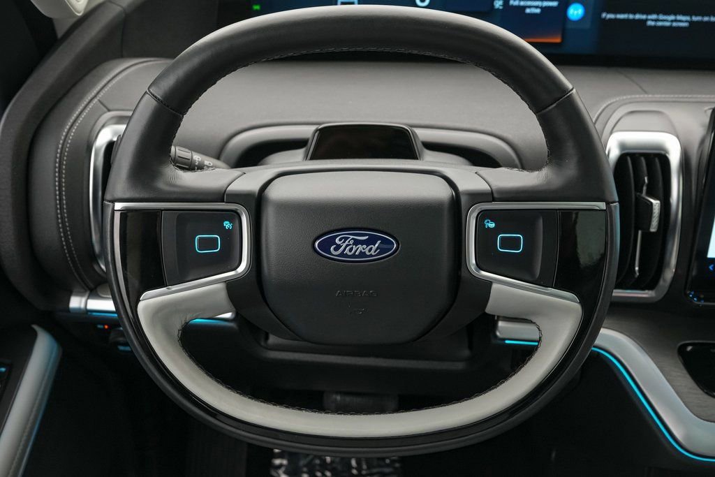 Certified 2025 Ford Expedition Platinum image 14