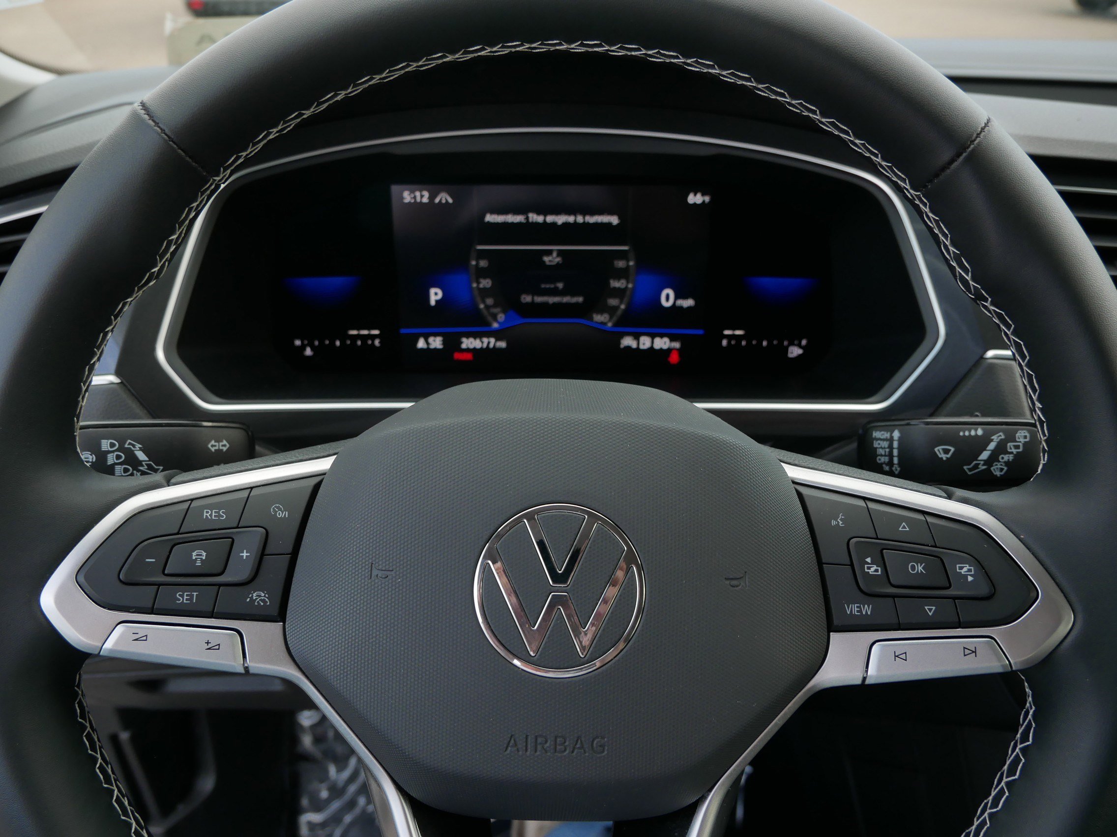 Used 2022 Volkswagen Tiguan SE AWD/4WD image 25
