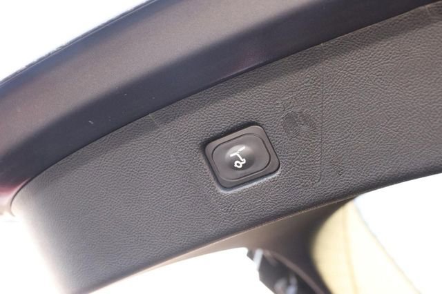 Certified 2022 Ford Edge ST image 9