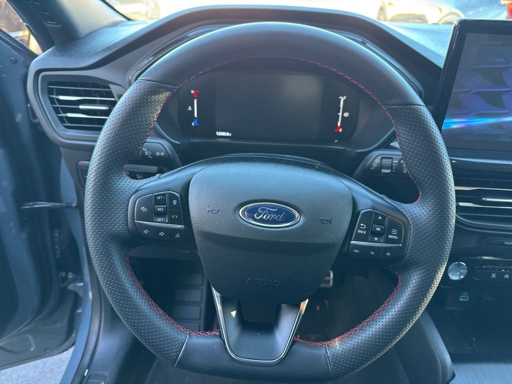 Certified 2023 Ford Escape ST-Line w/ Tech Pack #1 image 9