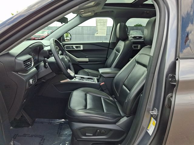 Certified 2021 Ford Explorer XLT w/ Equipment Group 202A AWD/4WD image 14