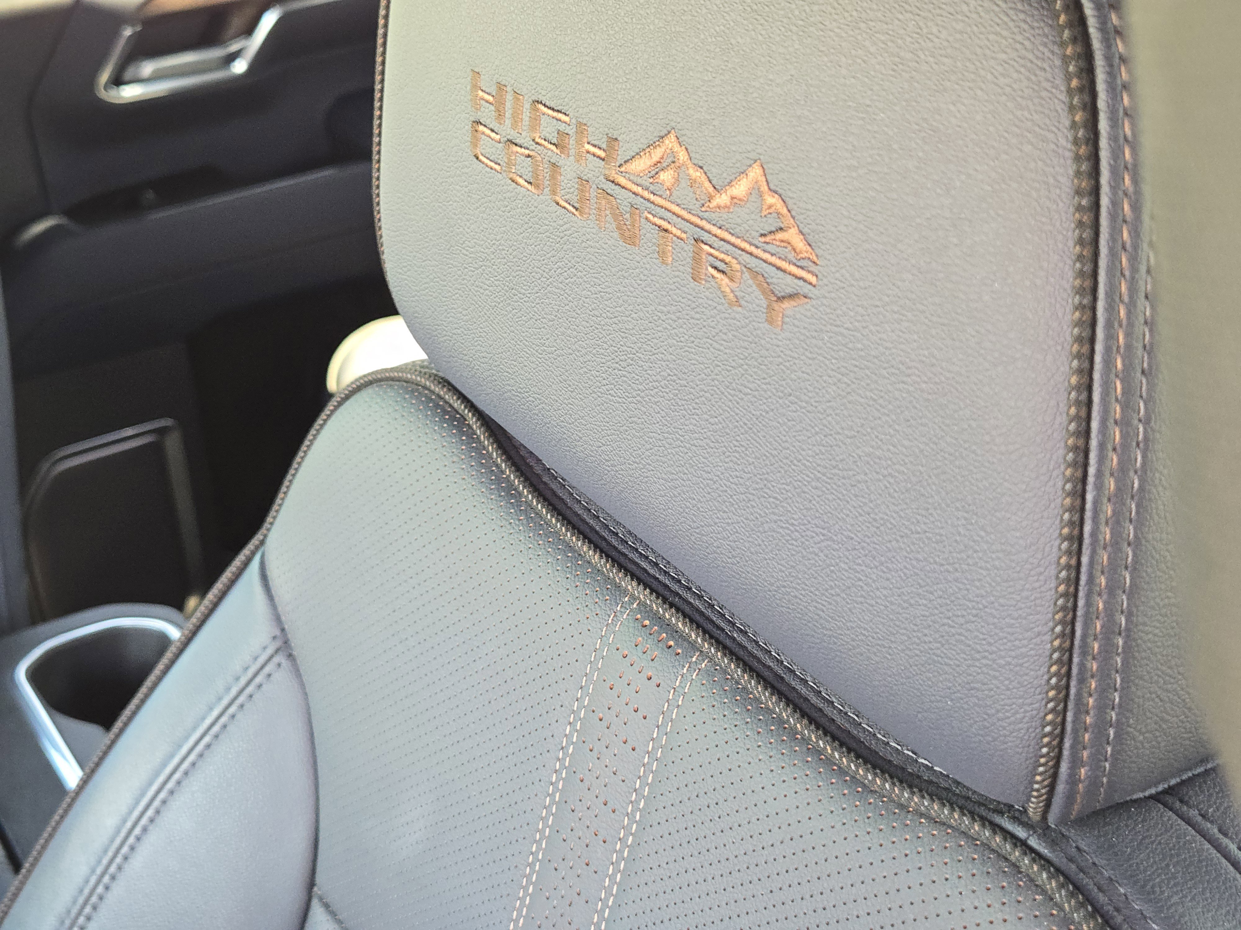 Used 2023 Chevrolet Silverado 1500 High Country w/ Z71 Off-Road Package image 15