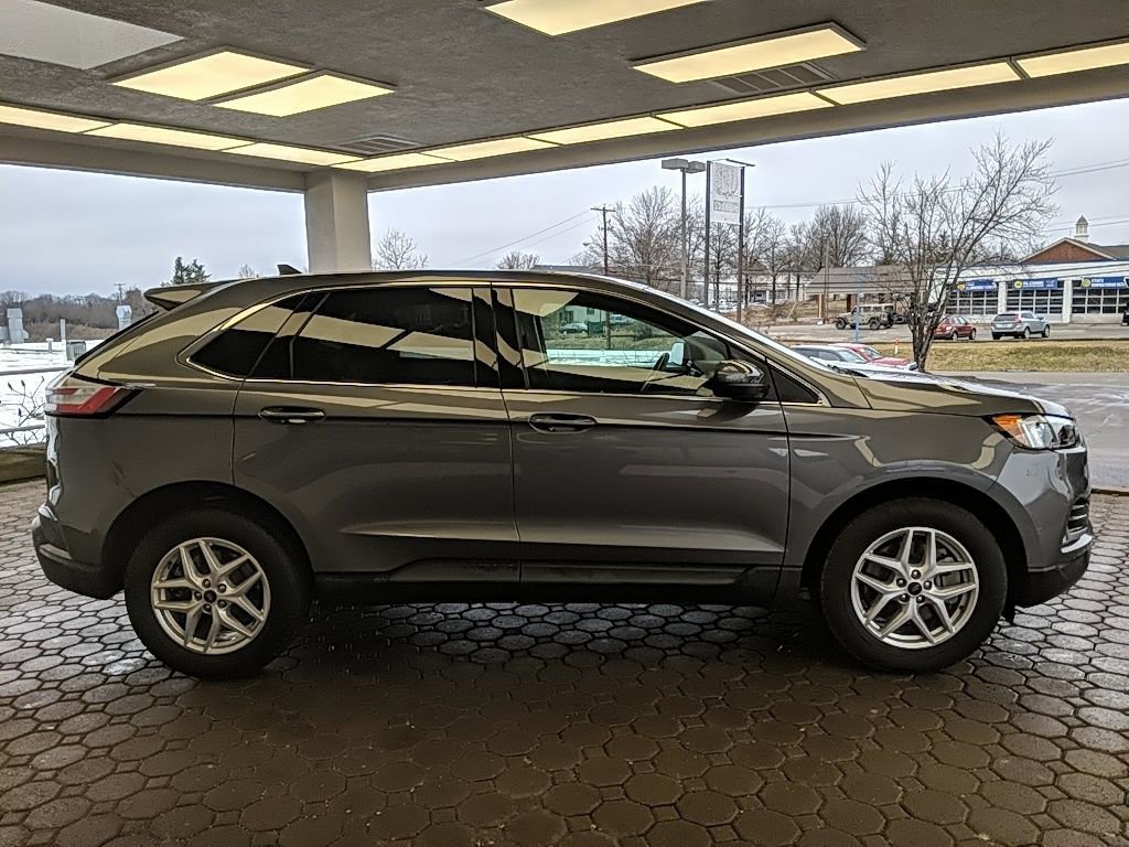 Certified 2024 Ford Edge SEL w/ Convenience Package image 2