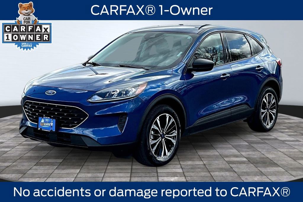 Certified 2022 Ford Escape SE w/ SE Sport Appearance Package AWD/4WD image 3