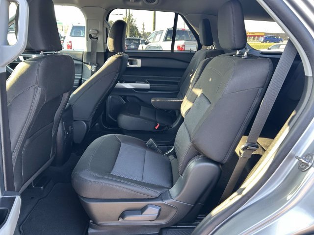 Certified 2023 Ford Explorer XLT RWD image 11