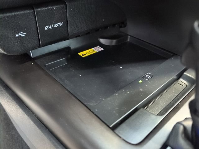 Used 2024 Toyota Camry SE AWD/4WD image 25