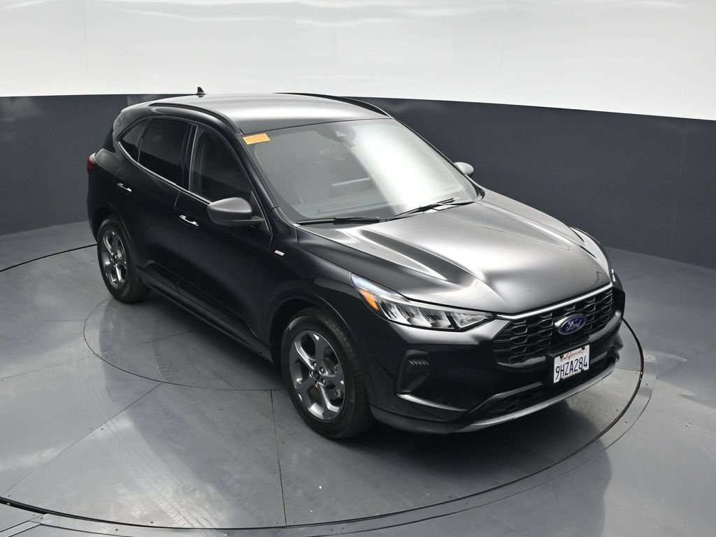 Certified 2023 Ford Escape ST-Line w/ Tech Pack #1 FWD image 39