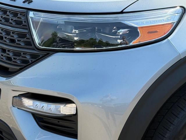 Certified 2023 Ford Explorer XLT w/ Equipment Group 202A AWD/4WD image 29