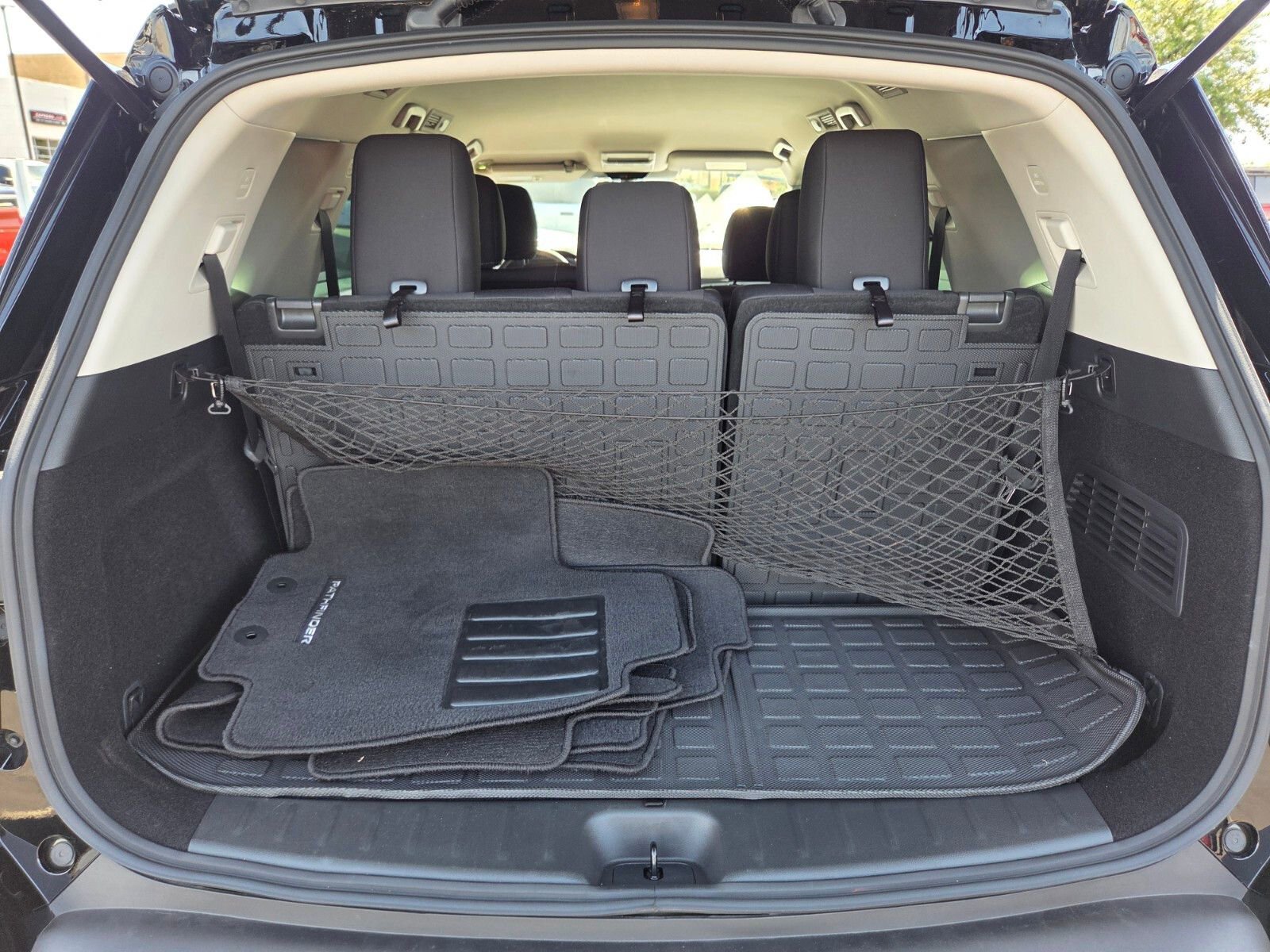 Used 2024 Nissan Pathfinder S FWD image 14