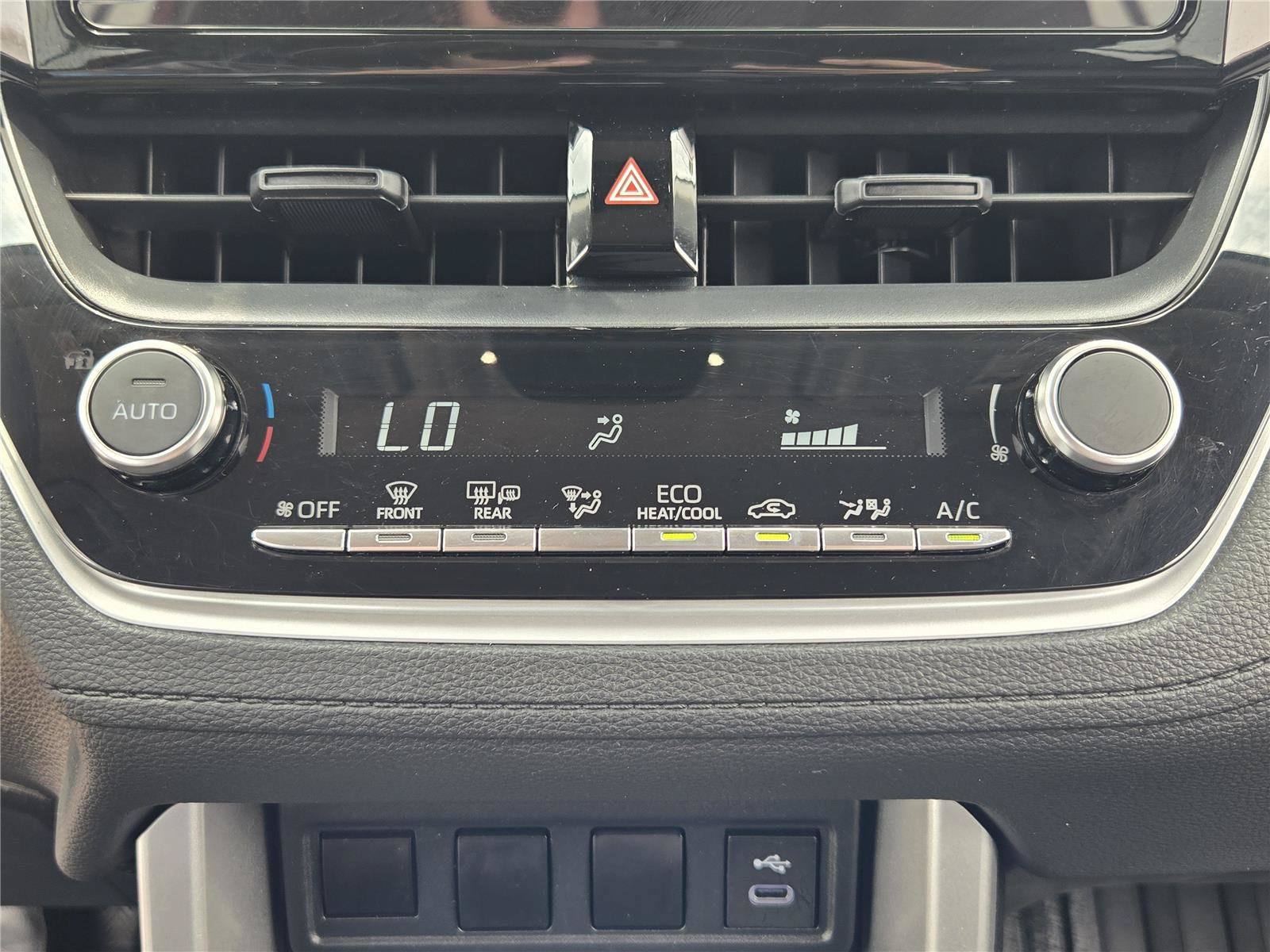 Used 2023 Toyota Corolla Cross LE FWD image 16