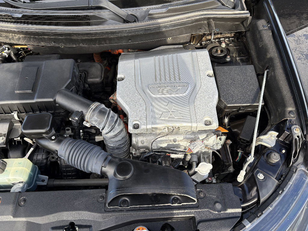 Used 2020 Mitsubishi Outlander GT image 40