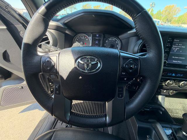 Used 2022 Toyota Tacoma TRD Off-Road w/ TRD Premium Off Road Package AWD/4WD image 18