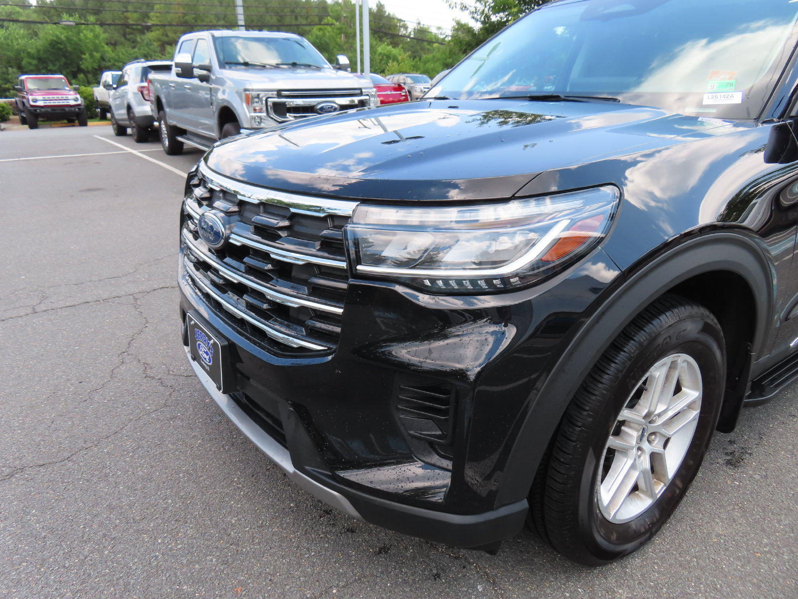 Certified 2025 Ford Explorer Active AWD/4WD image 10