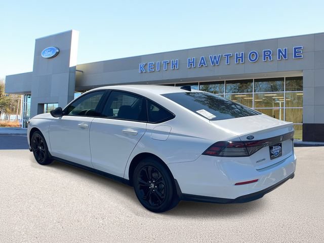 Used 2025 Honda Accord SE image 4