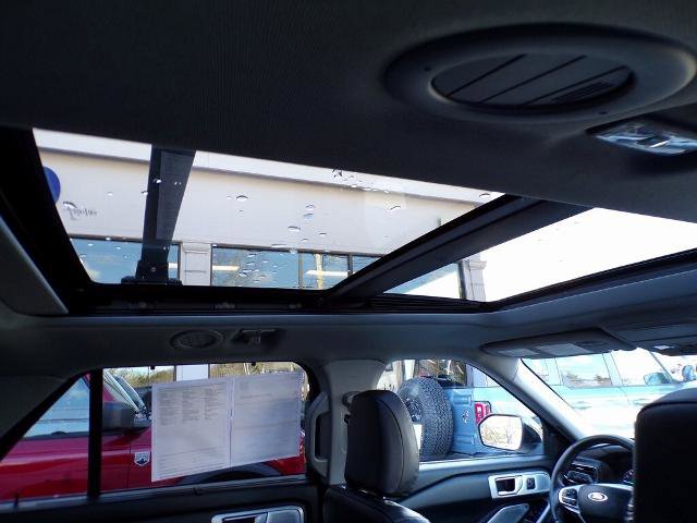 Certified 2023 Ford Explorer Limited w/ Limited Technology Package image 14