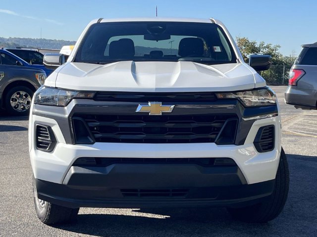 Used 2023 Chevrolet Colorado LT RWD image 9