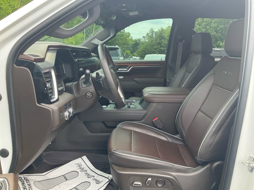 Used 2023 GMC Sierra 1500 Denali w/ Denali Reserve Package AWD/4WD image 16