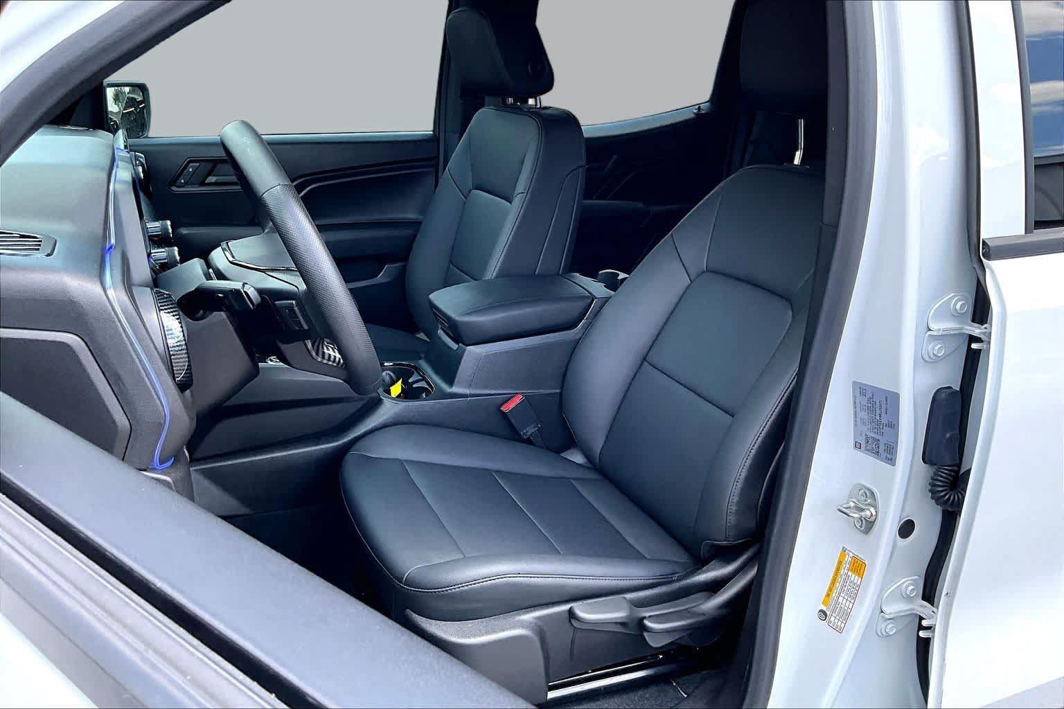 Used 2024 Chevrolet Colorado Trail Boss w/ Advanced Trailering Package AWD/4WD image 10
