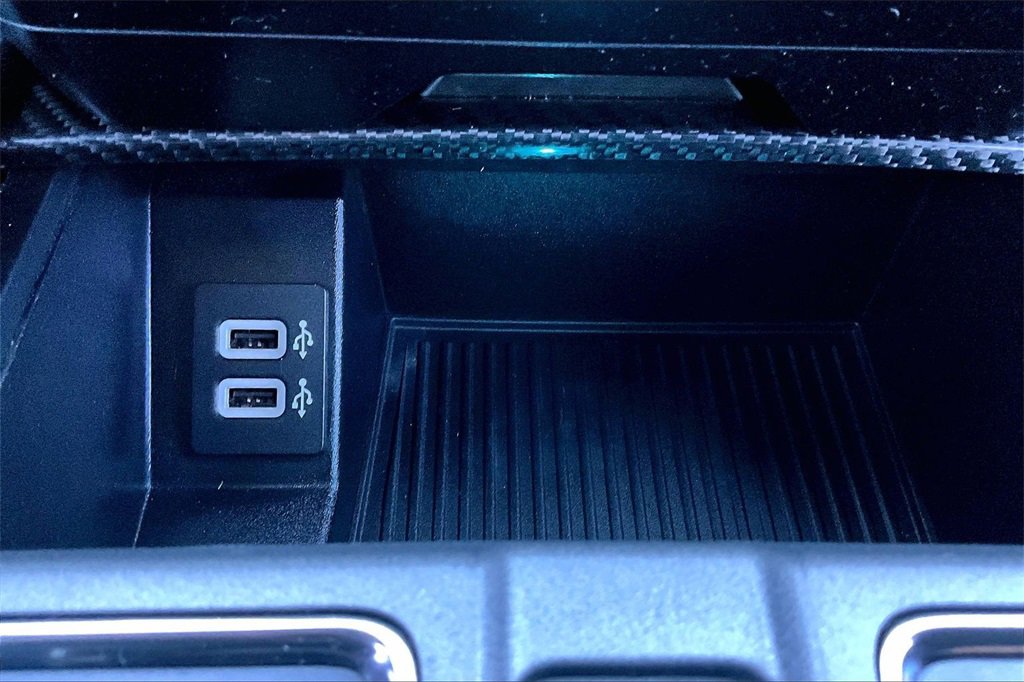 Certified 2019 Ford F150 Raptor w/ Equipment Group 802A Luxury image 33