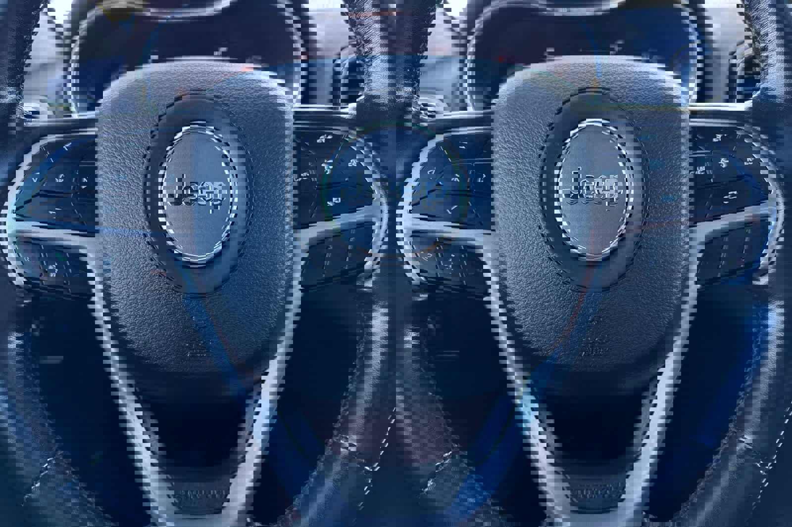 Used 2020 Jeep Grand Cherokee Altitude image 24