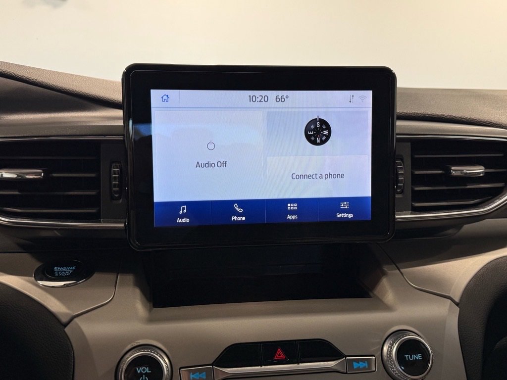 Certified 2024 Ford Explorer XLT w/ Equipment Group 202A image 19