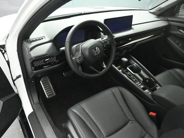 Used 2025 Honda Accord Sport image 9