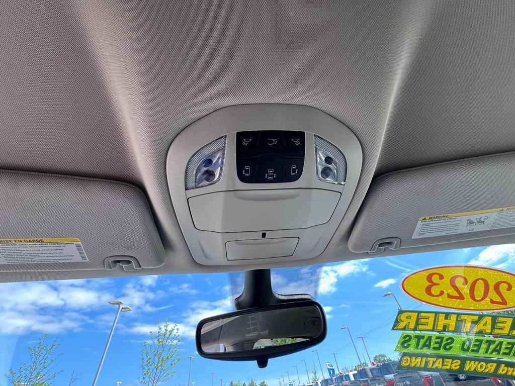 Used 2023 Chrysler Pacifica Touring-L FWD image 18