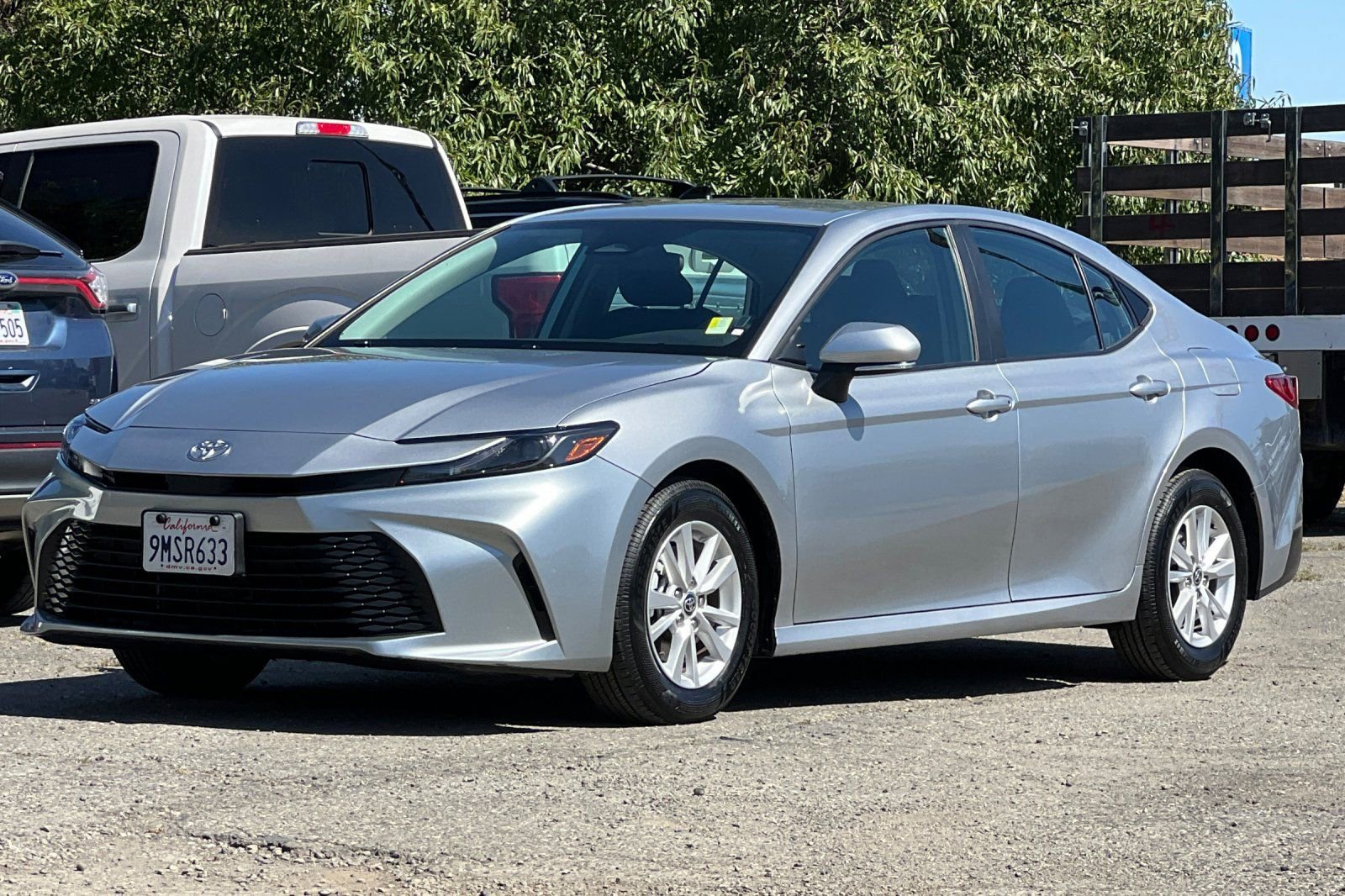 Used 2025 Toyota Camry LE FWD image 12
