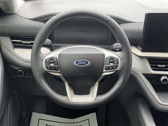 Certified 2025 Ford Explorer Active image 14