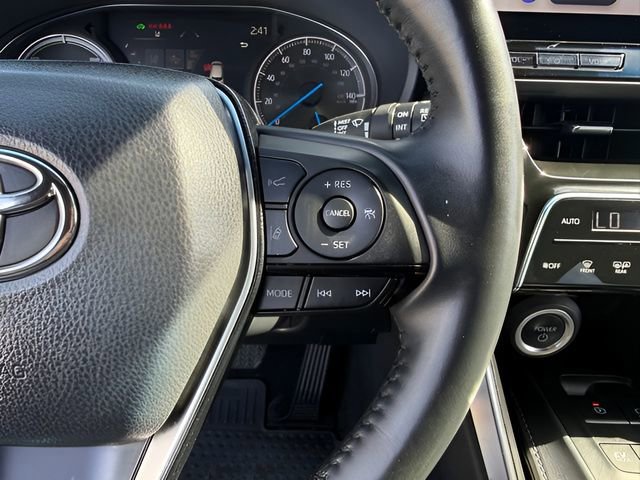 Used 2024 Toyota Venza XLE image 22