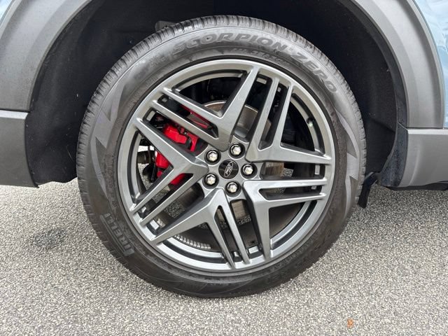 Certified 2025 Ford Explorer ST-Line w/ Premium Package RWD image 9