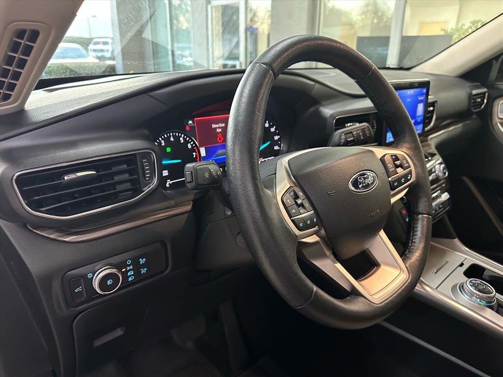 Certified 2022 Ford Explorer Limited w/ Equipment Group 301A image 20