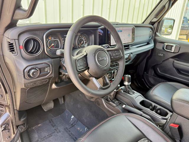 Used 2025 Jeep Wrangler Unlimited Rubicon w/ Safety Group AWD/4WD image 10