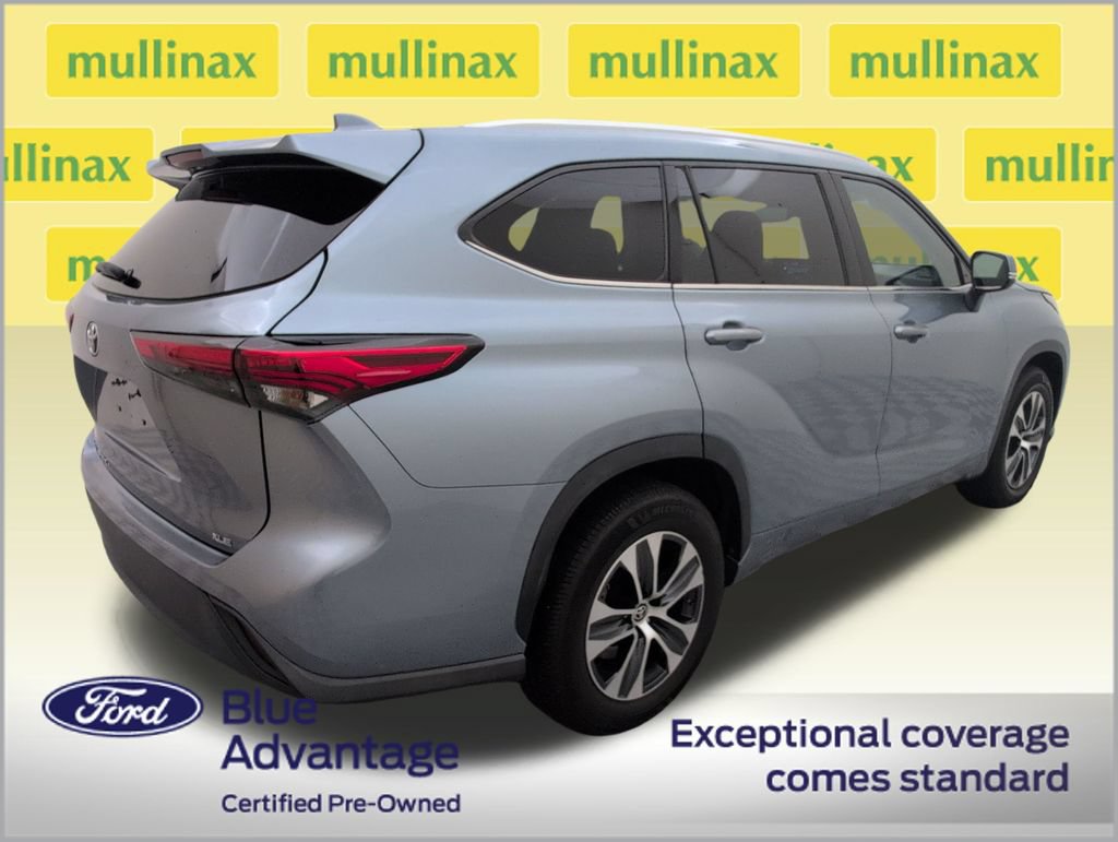 Used 2021 Toyota Highlander XLE FWD image 3