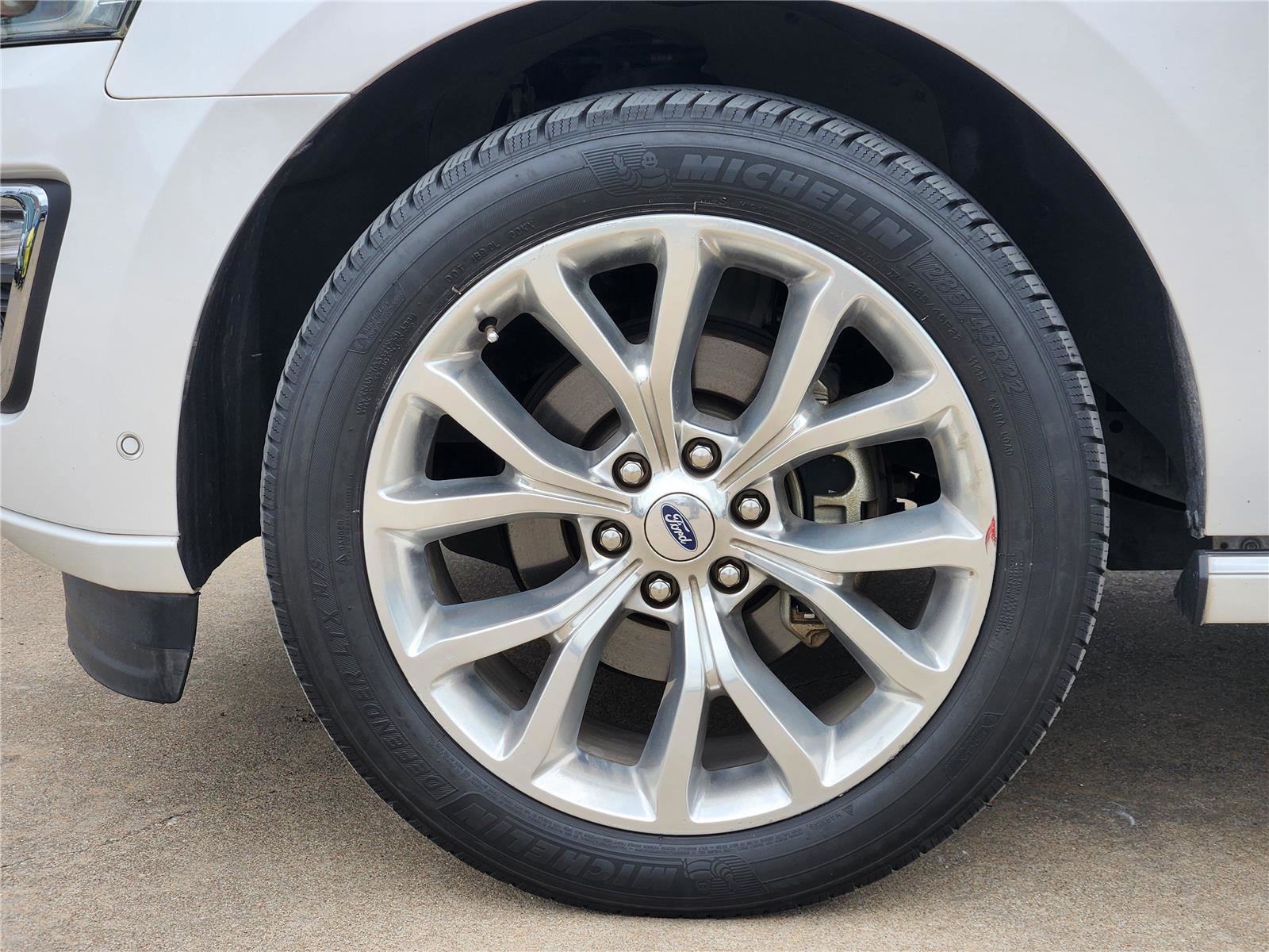 Certified 2019 Ford Expedition Platinum RWD image 9