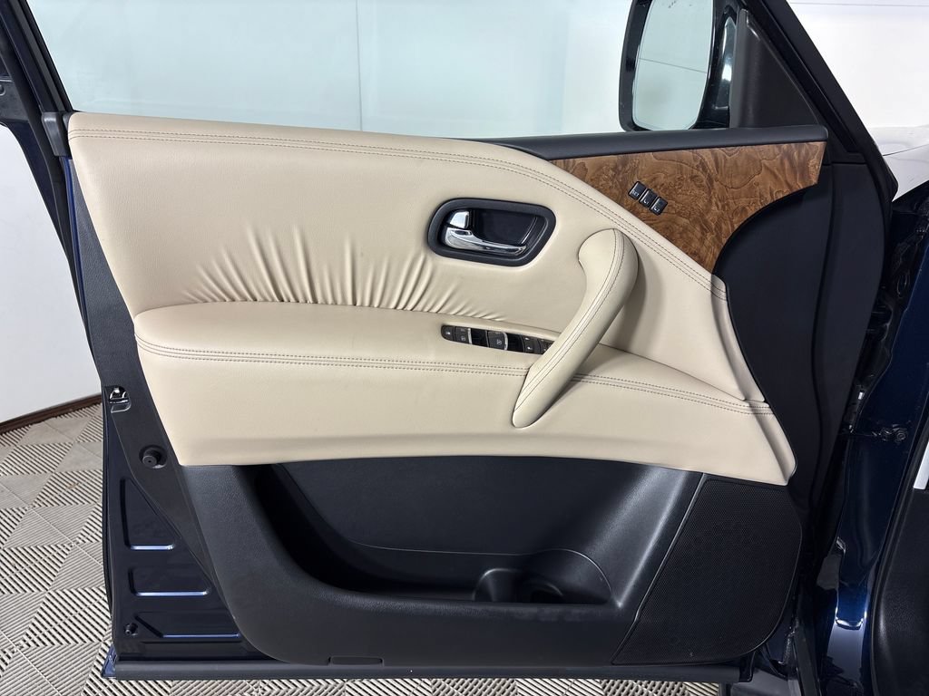 Used 2024 Nissan Armada SL w/ Captain's Chairs Package AWD/4WD image 16