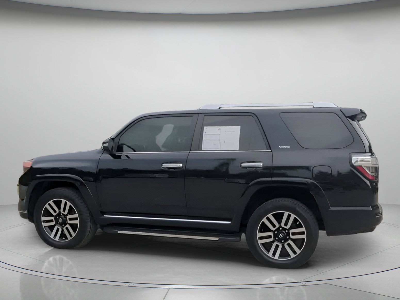 Used 2018 Toyota 4Runner Limited AWD/4WD image 17