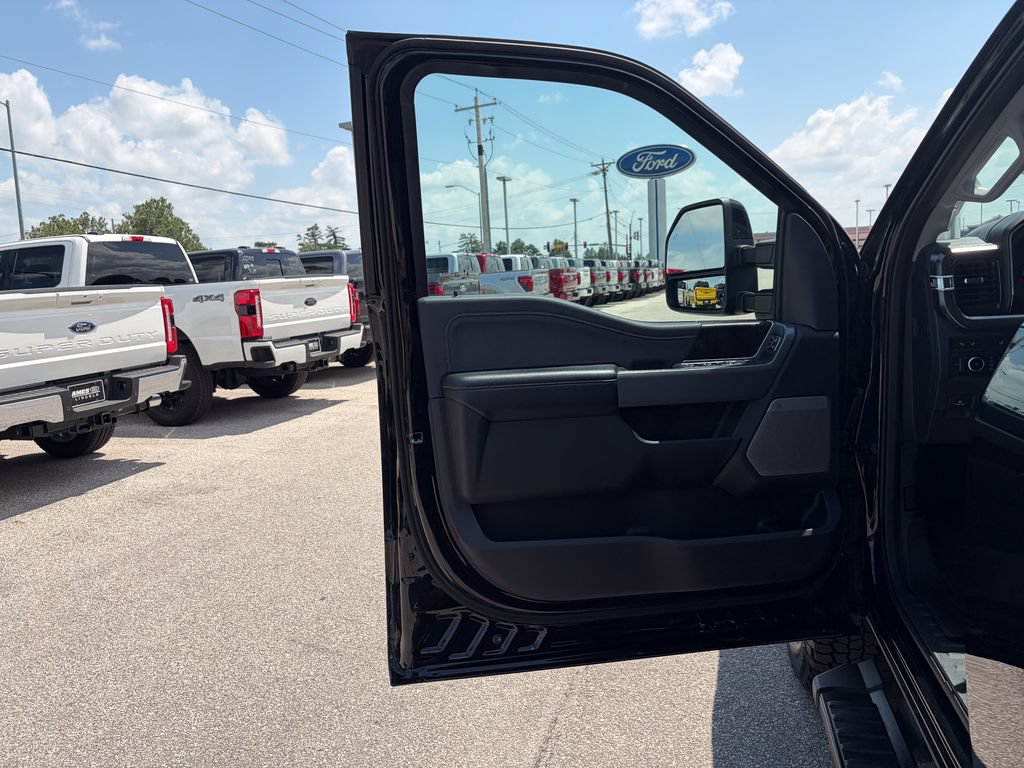 Certified 2024 Ford F250 Lariat w/ Lariat Ultimate Package AWD/4WD image 12