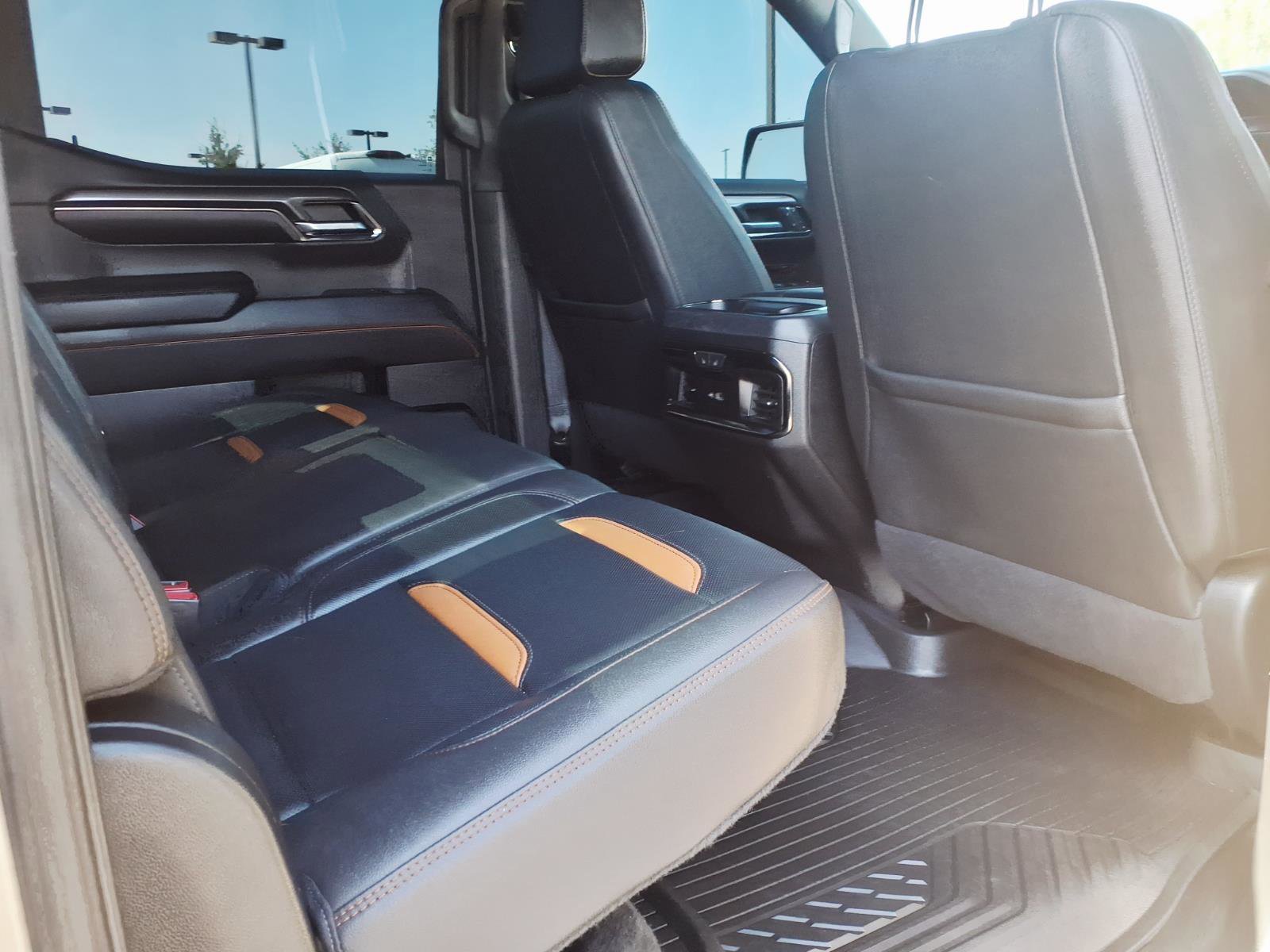 Used 2023 GMC Sierra 1500 AT4 w/ AT4 Premium Package AWD/4WD image 13