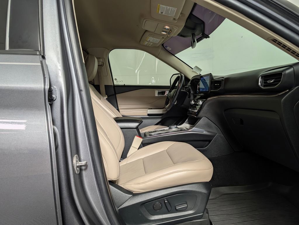 Certified 2022 Ford Explorer Limited RWD image 10