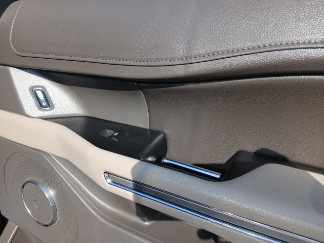 Certified 2021 Ford Expedition XLT RWD image 16