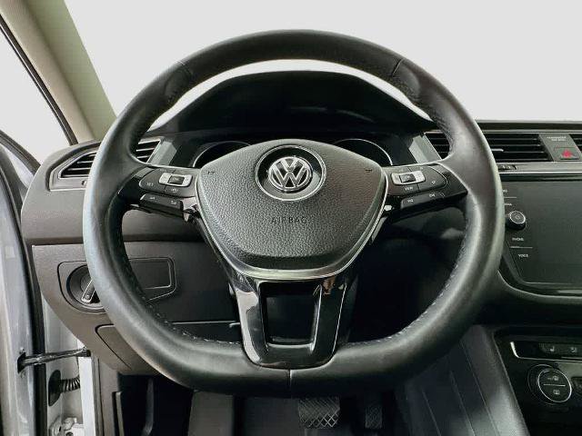 Used 2019 Volkswagen Tiguan SE AWD/4WD image 16