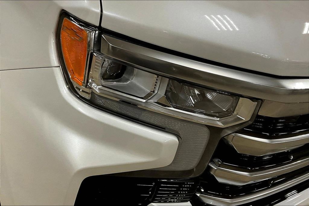 Used 2024 Chevrolet Silverado 1500 High Country w/ High Country Premium Package image 27