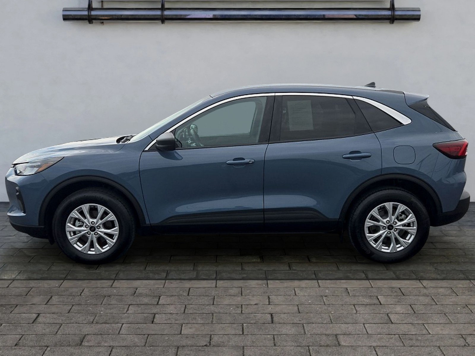 Certified 2024 Ford Escape Active AWD/4WD image 6