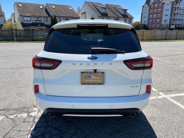 Certified 2023 Ford Escape ST-Line w/ Tech Pack #1 AWD/4WD image 9