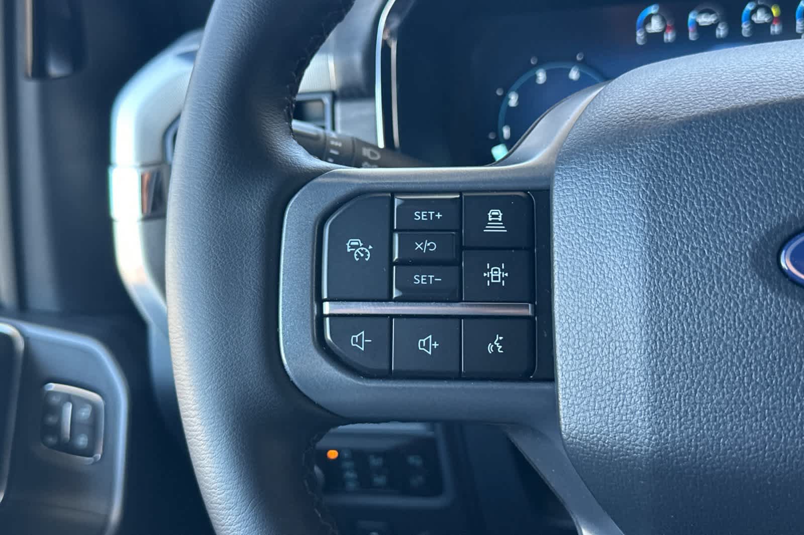 Certified 2025 Ford F150 Lariat w/ Equipment Group 501A Mid AWD/4WD image 28